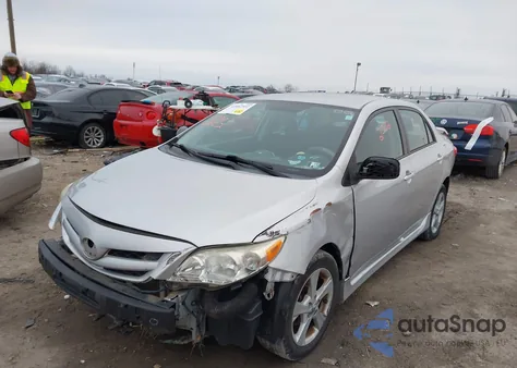 2012 Toyota Corolla S z USA, uszkodzony, nr VIN 2T1BU4EE3CC860851
